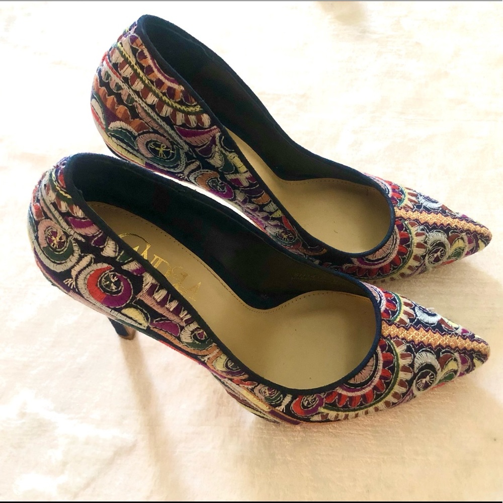 Anthropologie Candela Embroidered Multi Leather Pumps Size 8